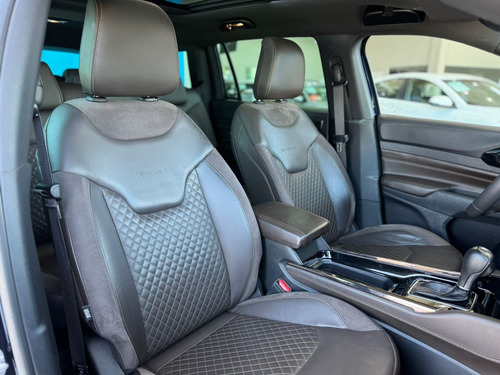 Jeep Commander 1.3 Overland Turbo Flex Aut. 5p