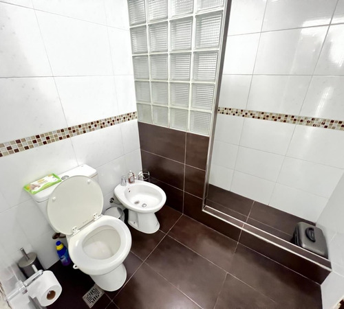 Venta De Departamento Con Galpon En Pompeya