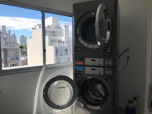 Apartamento De 1 Dormitorio Con Patio , A Estrenar