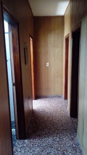 Casa 3 Dormitorios En Cordon, Con Local Comercial Contiguo.