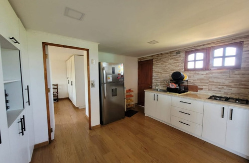 Dos Casas En Terreno De 5000m2 Chicureo
