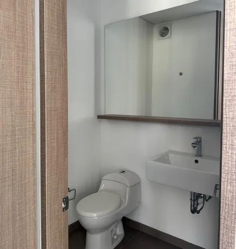Oficina En Arriendo/venta En Chico Norte. Cod A1004432