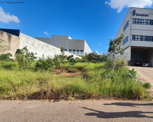 Imagem 2 de 12 de Terreno À Venda No Iporanga - Sorocaba/sp - Tr03972 - 70631834