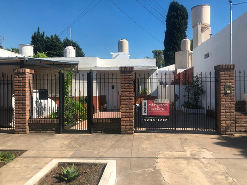 Casa En Venta En Temperley