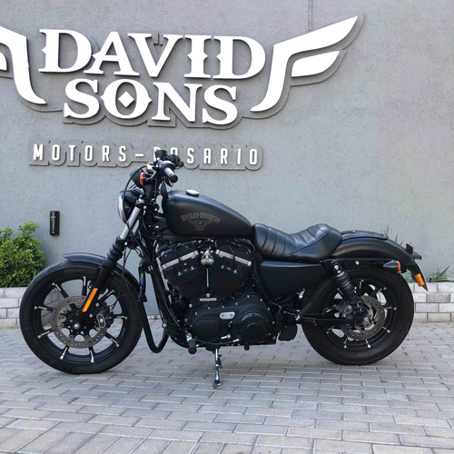 Imagen 1 de 12 de Harley Davidson Sportster Iron 883