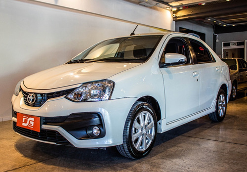Imagen 4 de 15 de Toyota Etios Xls 1.5n 79.000km 2017 Blanco
