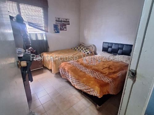 Apartamento En La Parroquia Sta. Rosalia Mr