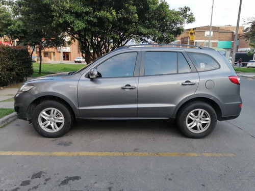 Hyundai Santafe 2.4 Gasolina ,mecanica 4x2 7 Puestos