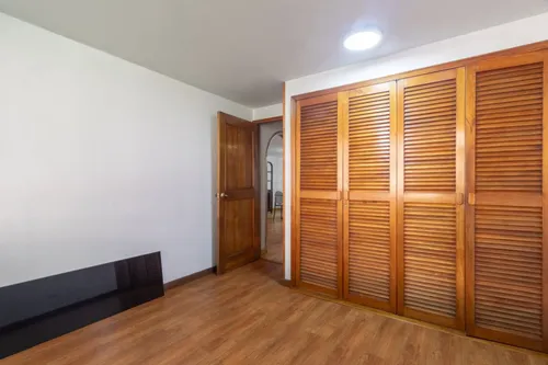 Apartamento En Venta En El Chicó. Cod V13117