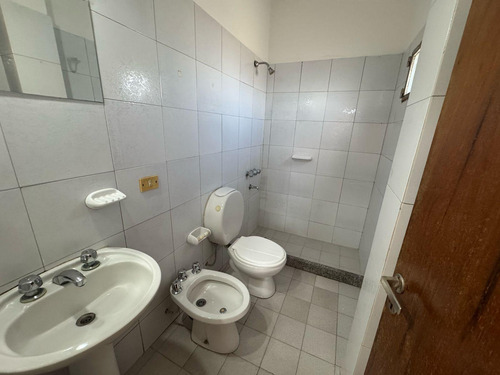 Departamento Con Terraza. 1 Dorm. B°nueva Córdoba. Obispo Oro Al 300