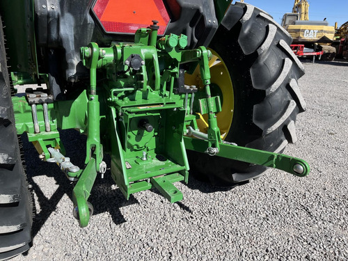 John Deere 5050e