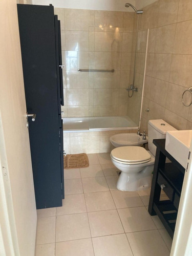 Totalmente Equipo,frente, Toilete,dormitorio En Suite Balcon