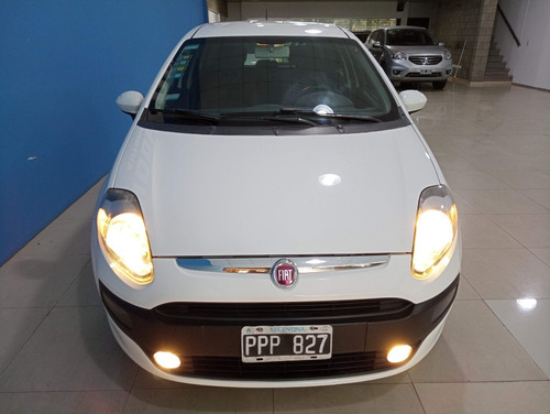 Imagen 5 de 23 de Fiat Punto Attractive 2016 1.4