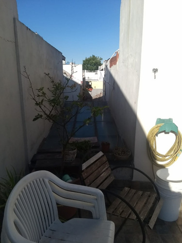Imagen 19 de 19 de D. Alvarez 649. 1º Piso X Escalera. Frente. Terraza Propia.