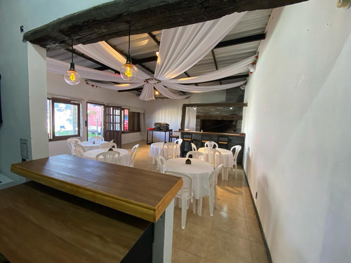 Casa En Venta 4 Dormitorios En La Paz Con Barbacoa Y Garaje