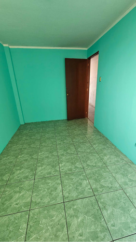 Se Alquila Habitación En Comas 2do Y 4to Piso Baño/c