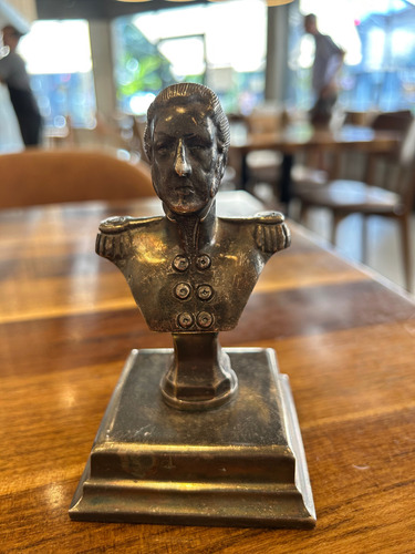 Bustos Escultura San Martín En Metal Blanco Macizo Plata (Usado)