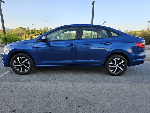 Volkswagen Virtus COMFORTLINE 1.6 AUTOMÁTICO LINEA NUEVA