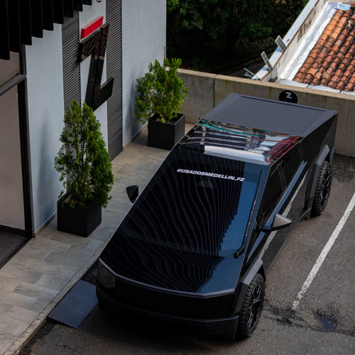 Tesla Cybertruck Foundation Series 2025
