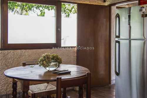 Hermosa Casa En Venta, Zona Península-punta Del Este