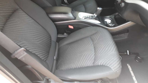 Imagen 10 de 15 de Dodge Journey 2011 2.4 Sxt 5 Pasj At