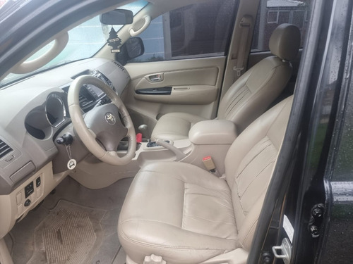 Imagem 3 de 9 de Toyota Sw4 Srv 4x4 3.0 Tdi 2006 Excelente Estado