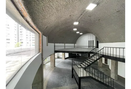 728m2 Local En Arriendo En El Poblado