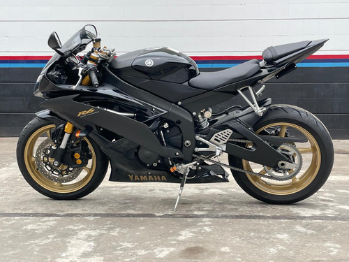 Yamaha R6