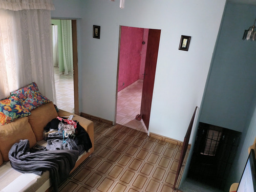 Casa Grande Com 3x Quartos.