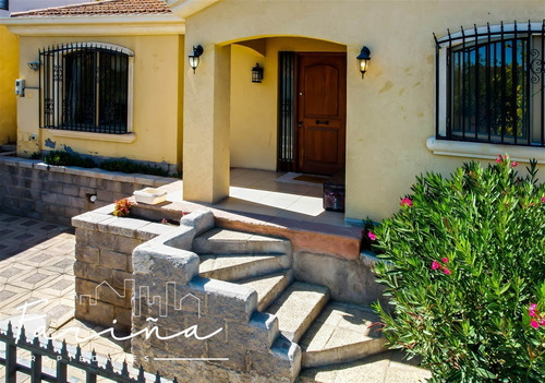 Se Vende Casa En El Huinganal 4d+3b, Lo Barnechea