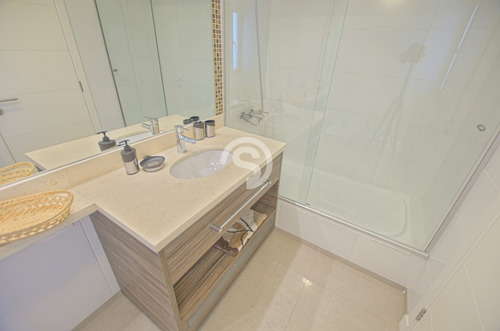 Apartamento En Alquiler Temporada 2 Dormitorios- Ref: 1201