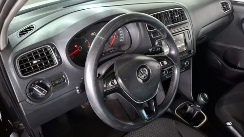 Volkswagen Vento 1.6 HIGHLINE STD.