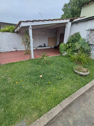 Casa 4 Amb Con Lote De 866 X 40 Excelente Oportunidad