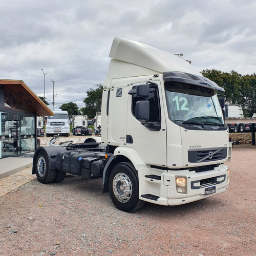 Imagem 5 de 18 de Volvo Vm330 Cavalo 4x2 Toco 2012 - Caminhão Vm 330