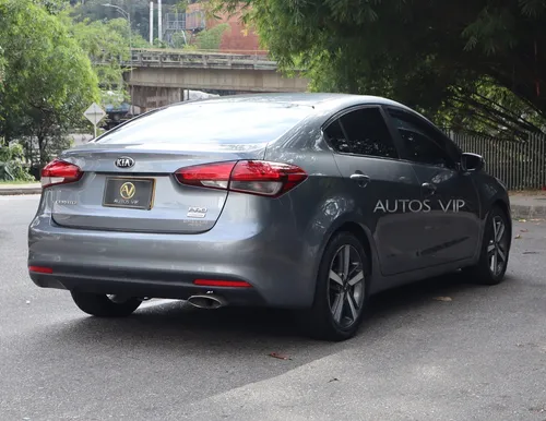 Kia CERATO PRO Zenith MT