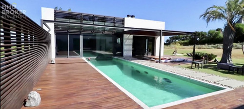 Imagen 5 de 18 de Espectacular Casa En Venta Frente Al Mar Manantiales Laguna Blanca Punta Del Este - La Barra Laguna Blanca