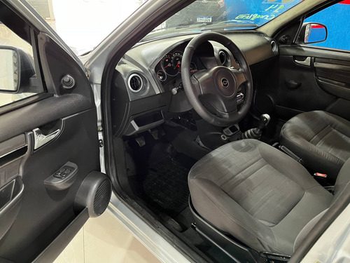 Imagem 7 de 14 de Chevrolet Prisma 1.4 Mpfi Maxx 8v Flex 4p Manual