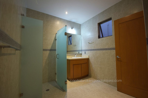 Casa De Lujo En Venta En Puerta De Hierro