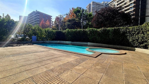 Departamento En Venta De 2 Dorm. En Las Condes