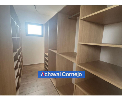 Venta De Casa En El Barrio Ceibos, Puertos (3 Dormitorios (1 En Suite), Escritorio Y Jardin)