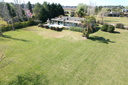 Casa En B° Privado Chacras De La Cruz