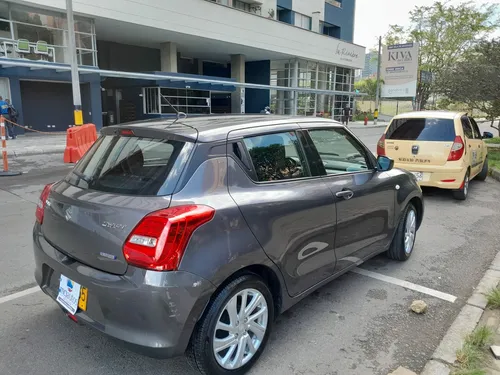 Suzuki Switf Hibrido Mecanico 2022
