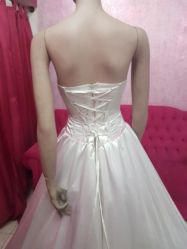 Vestido De 15 Blanco Con Rosa