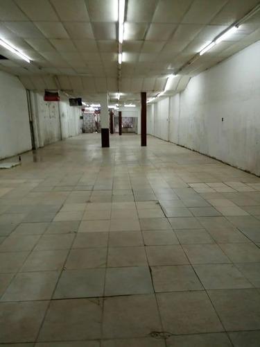 Imagen 3 de 9 de Amplio Local Comercial Ideal Supermercado En Alquiler En Flores