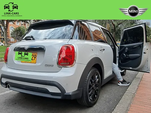 Mini Cooper 1.5 Clásico 5p.