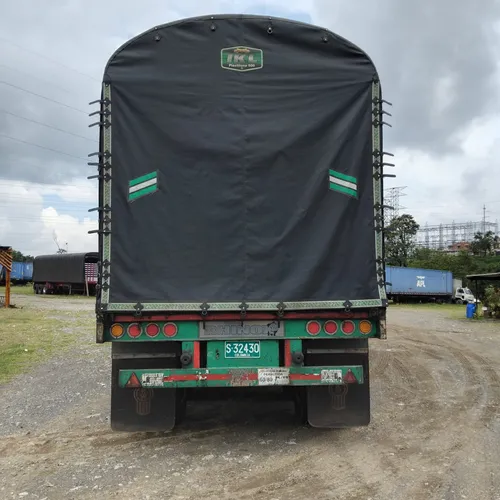 Trailer 3 Ejes, 10 Rines De Disco, Carpa Nueva, Piso Nuevo