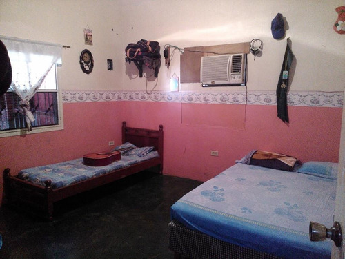 Imagen 11 de 21 de Venta De Bonita Y Cómoda Casa En Barinas Negociable