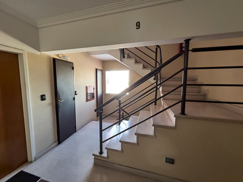 Venta Semipiso 5 Ambientes Dos Cocheras Caseros