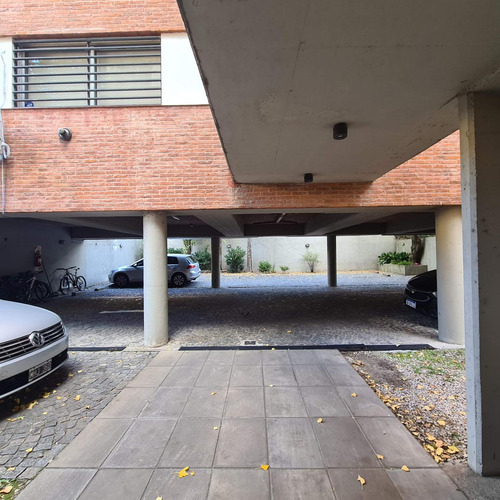 Cochera En San Isidro A 4 Cuadras De Centenario Y Estación