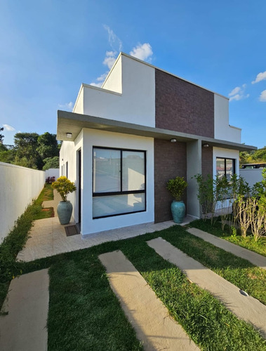 Casa Térrea Com Entrada Parcelada Em Caucaia Do Alto-cotia